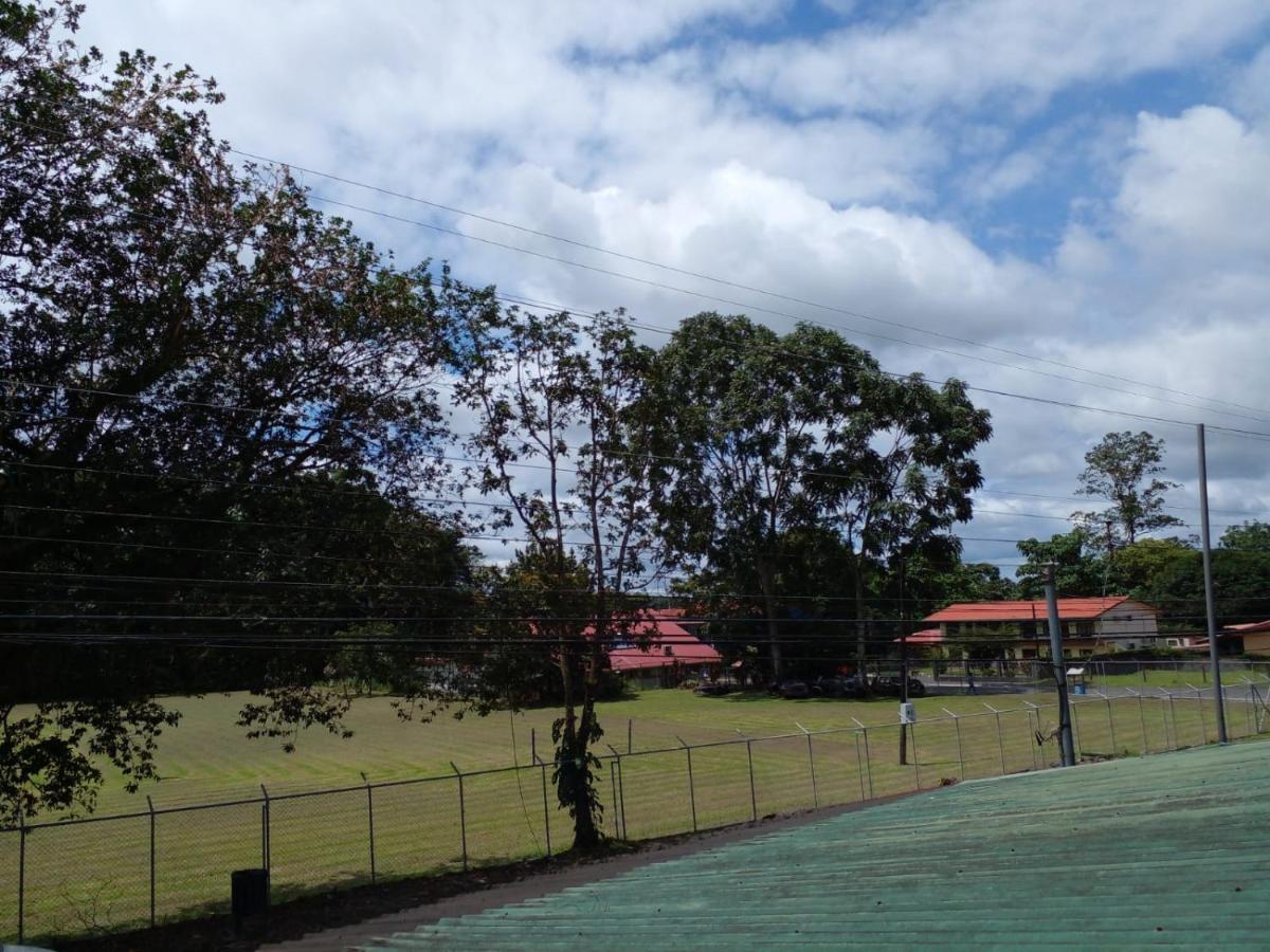 La Pension Backpackers La Fortuna Eksteriør bilde